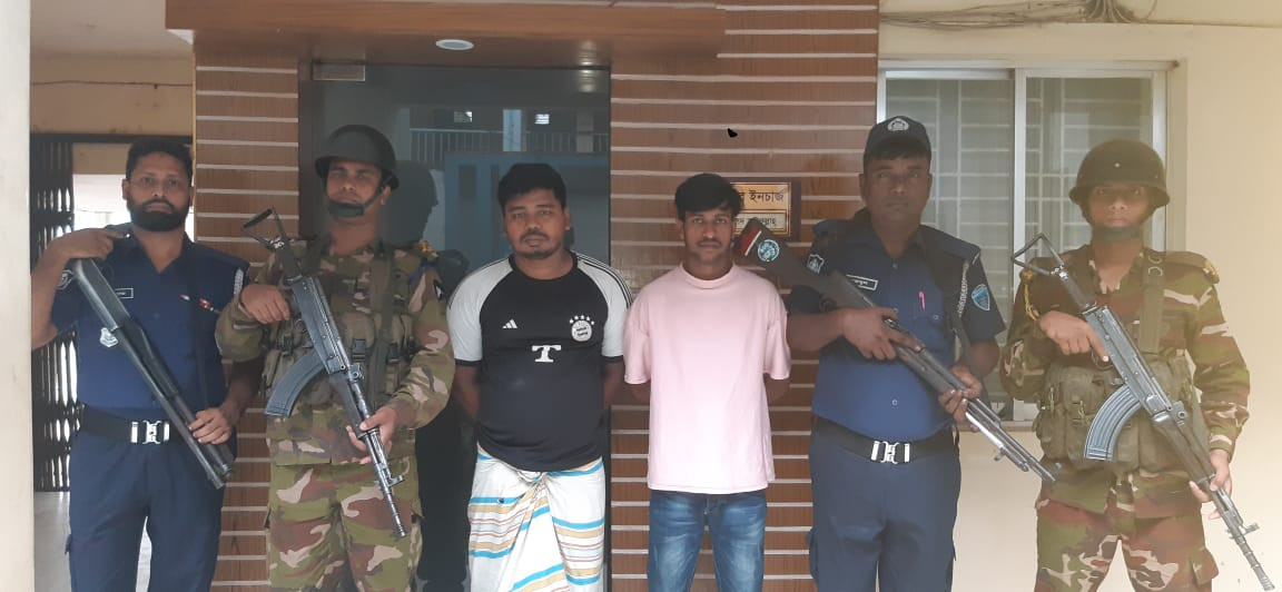 কুমিল্লার বুড়িচংয়ে যৌথবাহিনীর অভিযানে মাদকসহ আটক ৫